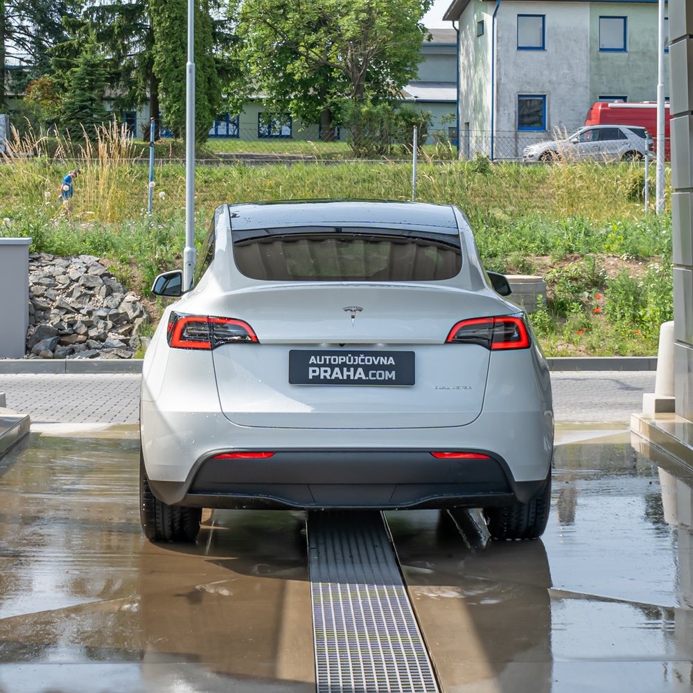 F1 Carwash - Řepy